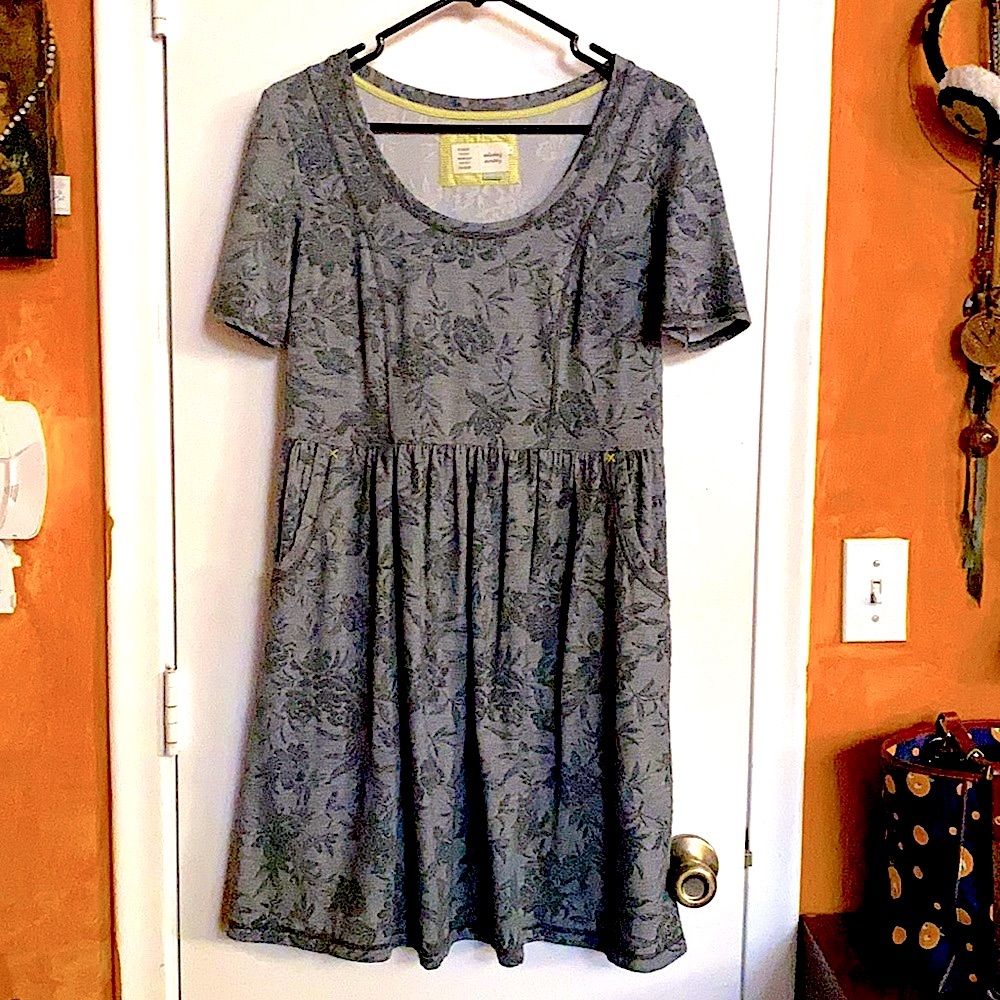 Anthropologie Structured Floral Gray Knit Dress